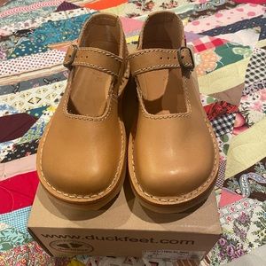 NWOT Duckfeet Himmerland shoes